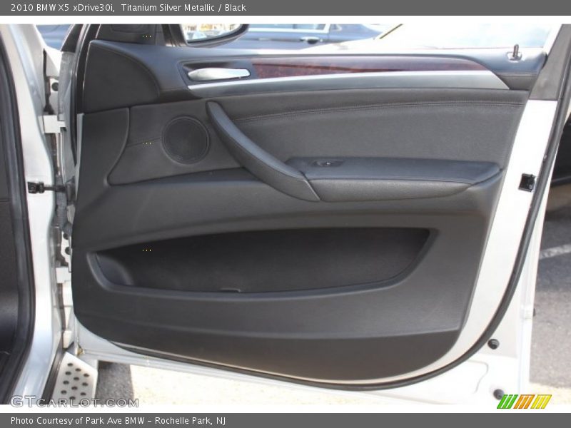 Titanium Silver Metallic / Black 2010 BMW X5 xDrive30i