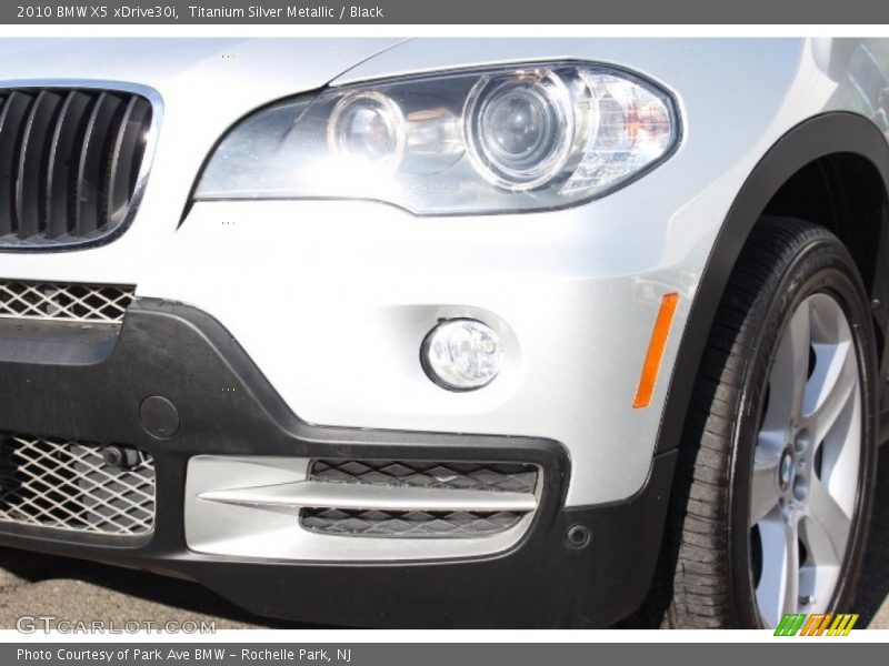 Titanium Silver Metallic / Black 2010 BMW X5 xDrive30i