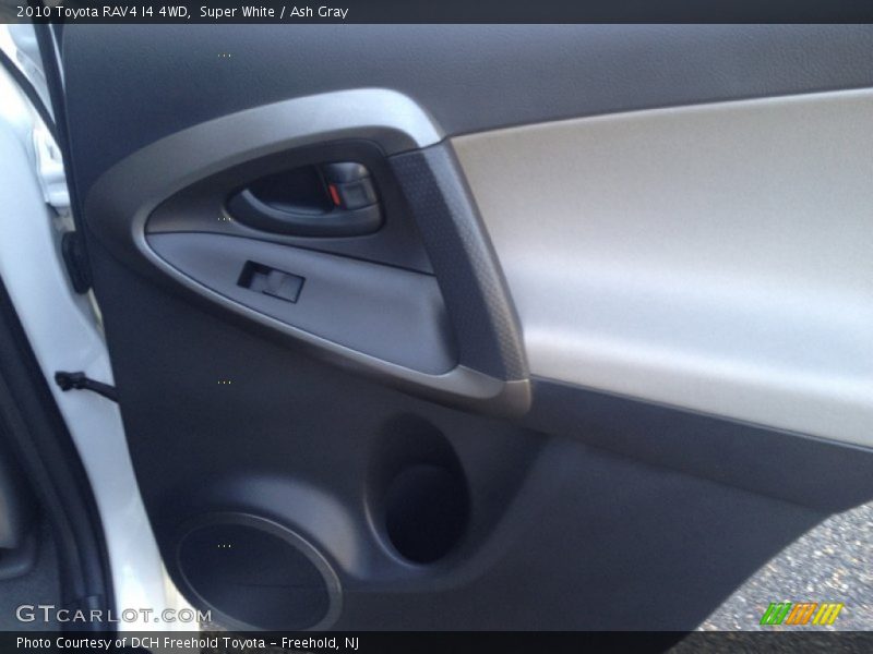 Super White / Ash Gray 2010 Toyota RAV4 I4 4WD