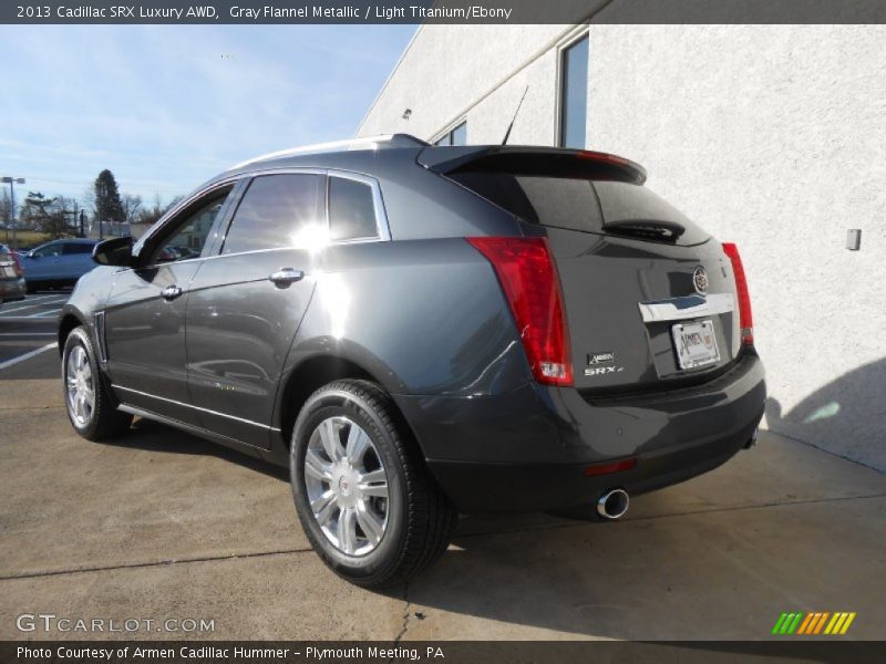 Gray Flannel Metallic / Light Titanium/Ebony 2013 Cadillac SRX Luxury AWD