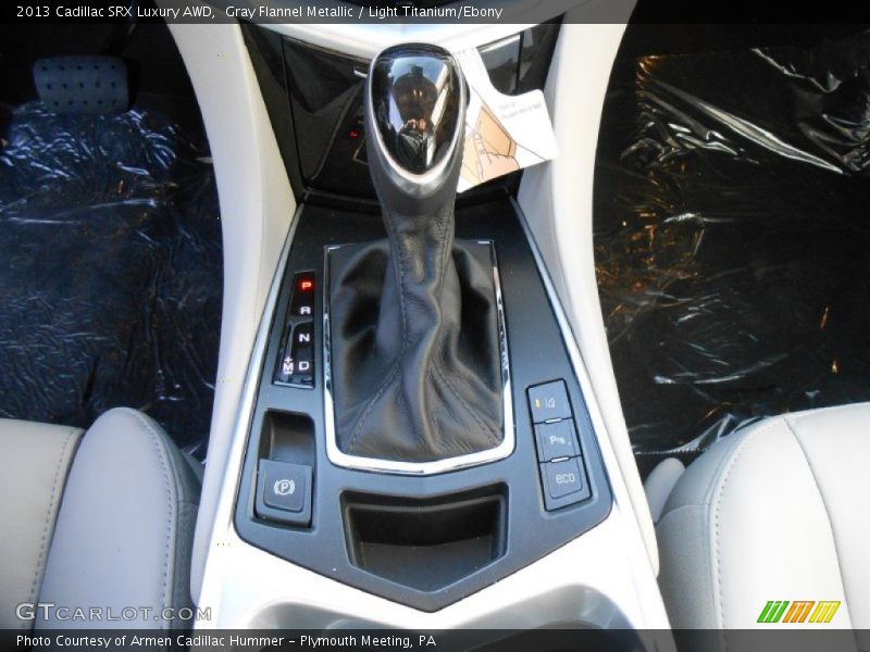 Gray Flannel Metallic / Light Titanium/Ebony 2013 Cadillac SRX Luxury AWD