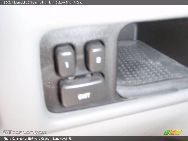 Galaxy Silver / Gray 2002 Oldsmobile Silhouette Premier