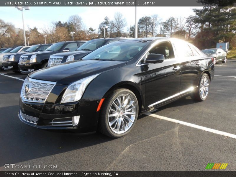 Front 3/4 View of 2013 XTS Platinum AWD