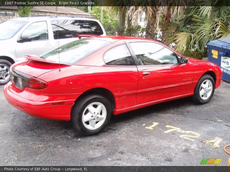 Bright Red / Graphite 1997 Pontiac Sunfire SE Coupe
