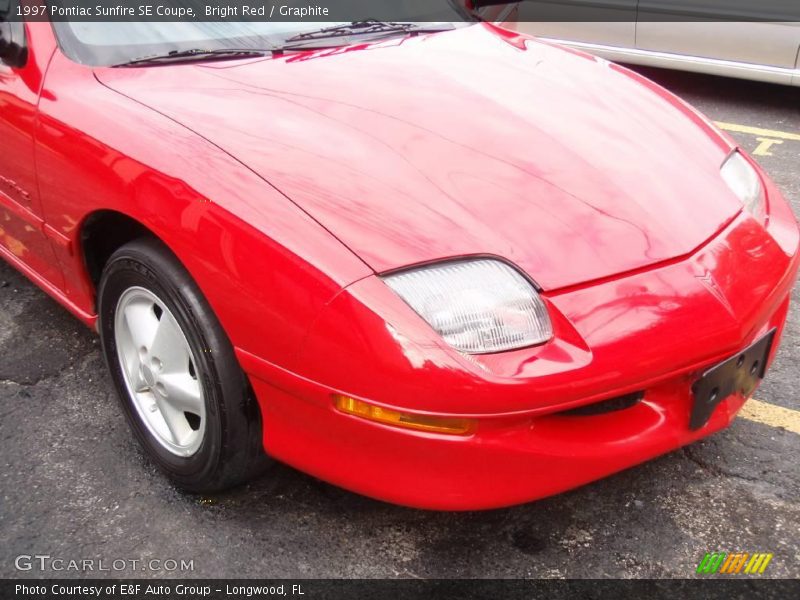 Bright Red / Graphite 1997 Pontiac Sunfire SE Coupe