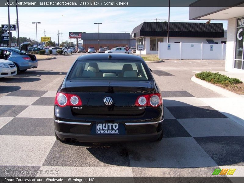Deep Black / Cornsilk Beige 2010 Volkswagen Passat Komfort Sedan
