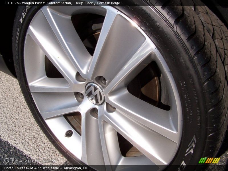 2010 Passat Komfort Sedan Wheel