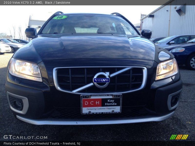 Black / Sandstone 2010 Volvo XC70 3.2 AWD