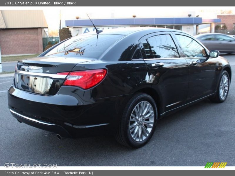Black / Black 2011 Chrysler 200 Limited