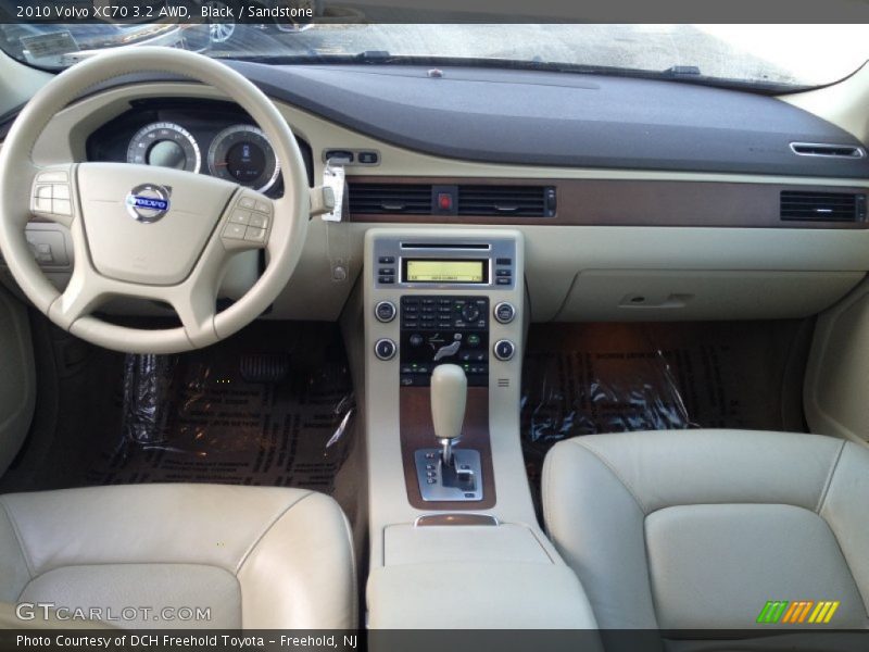 Black / Sandstone 2010 Volvo XC70 3.2 AWD