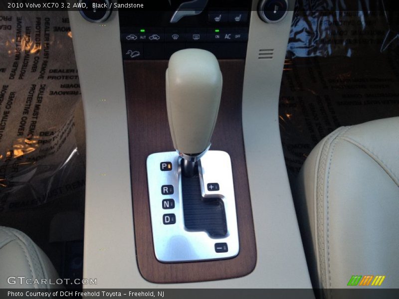Black / Sandstone 2010 Volvo XC70 3.2 AWD