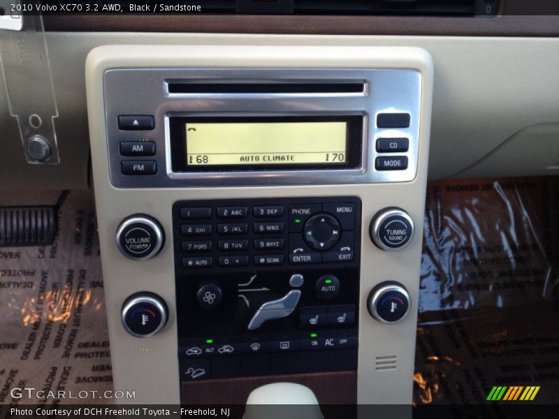 Black / Sandstone 2010 Volvo XC70 3.2 AWD