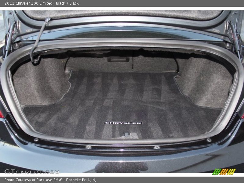  2011 200 Limited Trunk