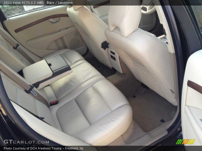 Black / Sandstone 2010 Volvo XC70 3.2 AWD