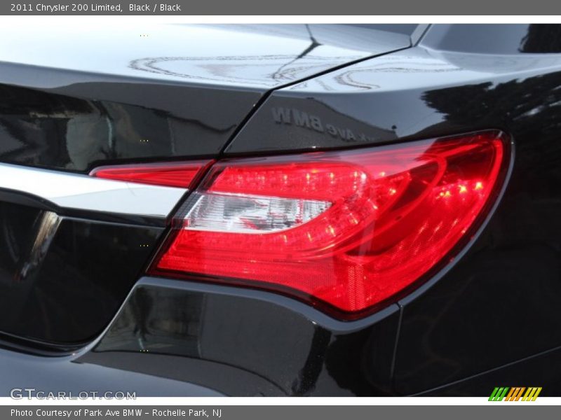 Black / Black 2011 Chrysler 200 Limited