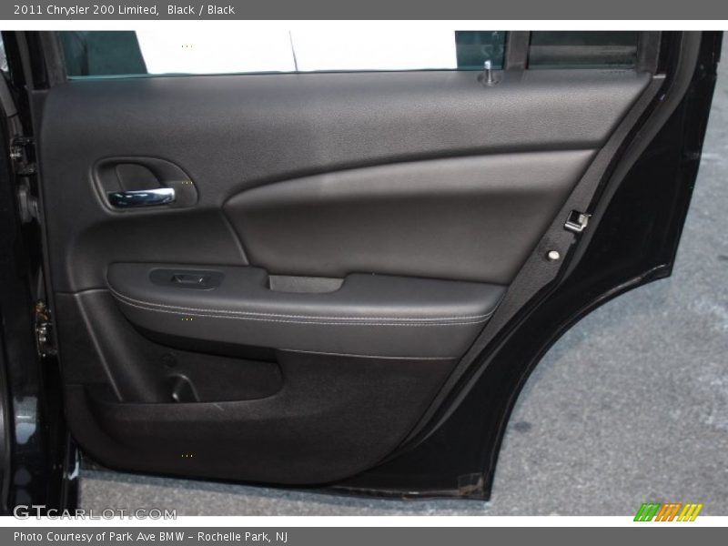 Black / Black 2011 Chrysler 200 Limited