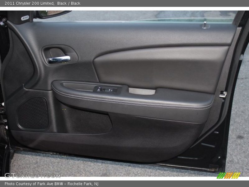 Black / Black 2011 Chrysler 200 Limited