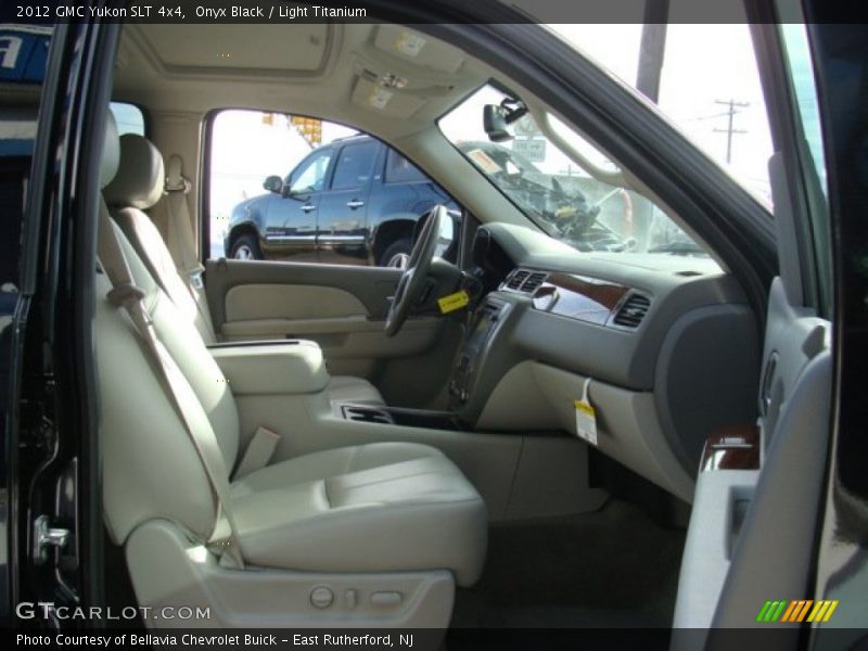 Onyx Black / Light Titanium 2012 GMC Yukon SLT 4x4