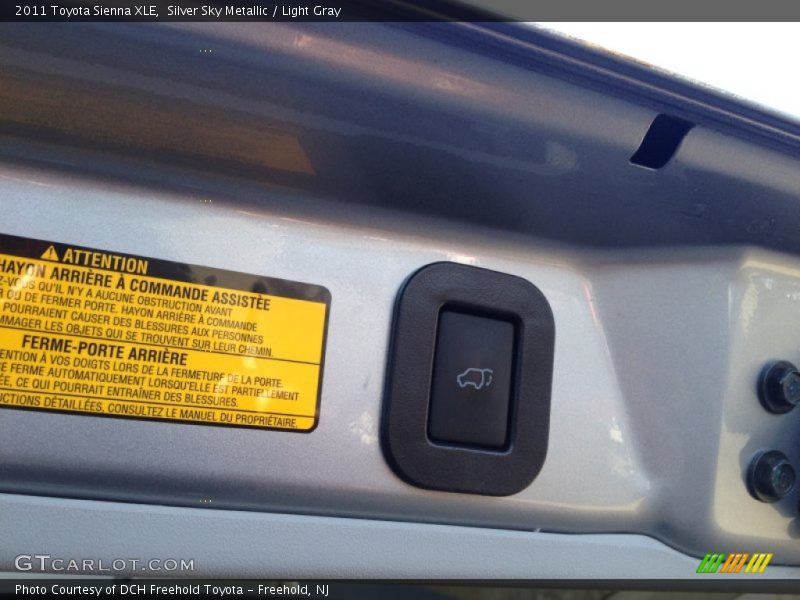 Silver Sky Metallic / Light Gray 2011 Toyota Sienna XLE