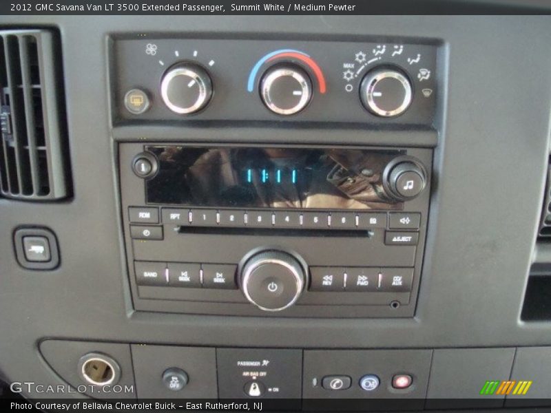 Summit White / Medium Pewter 2012 GMC Savana Van LT 3500 Extended Passenger