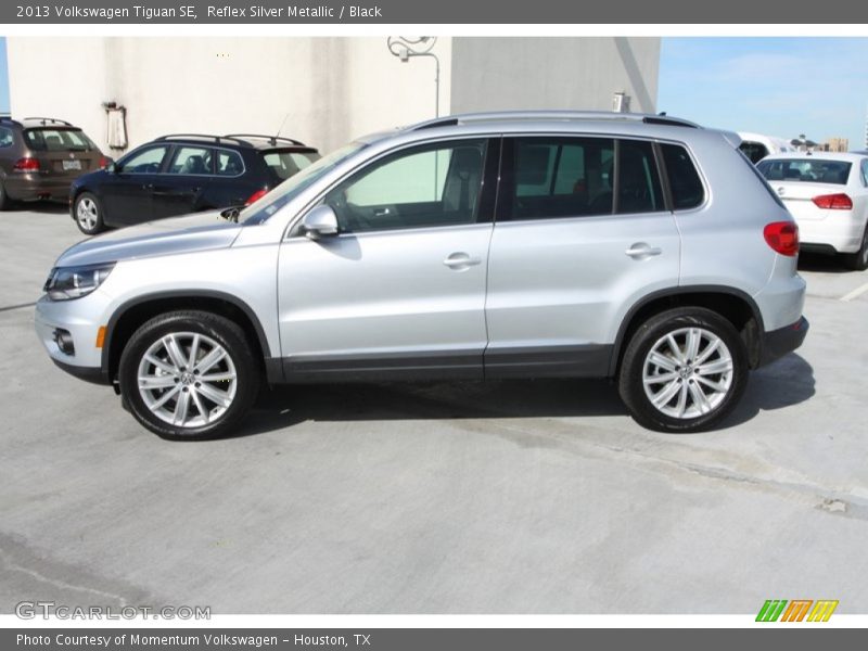 Reflex Silver Metallic / Black 2013 Volkswagen Tiguan SE