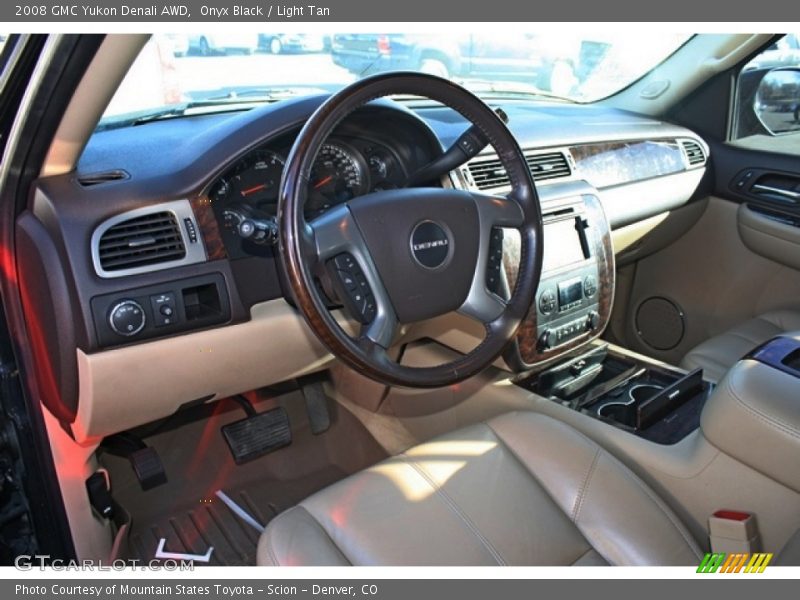 Onyx Black / Light Tan 2008 GMC Yukon Denali AWD