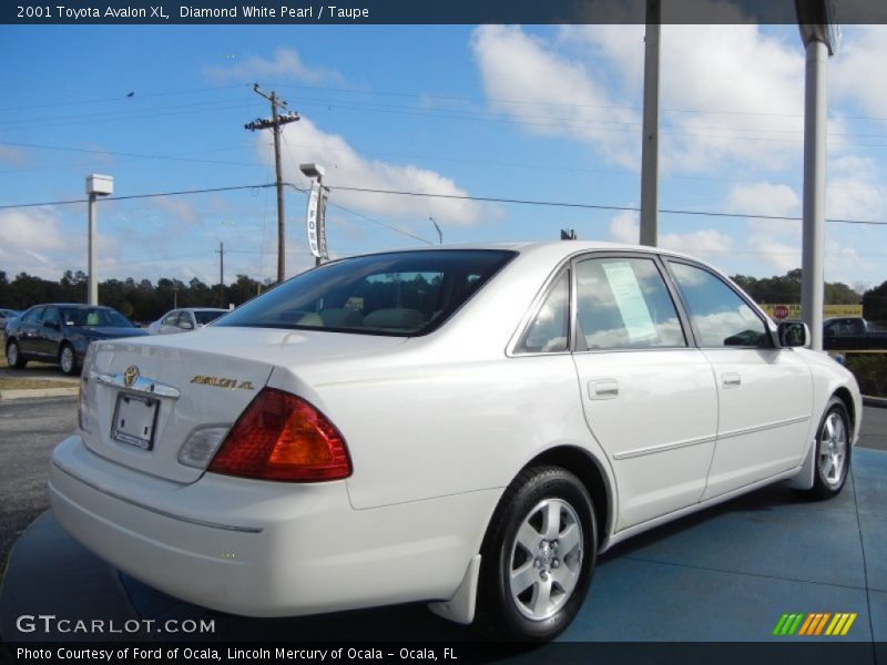 Diamond White Pearl / Taupe 2001 Toyota Avalon XL