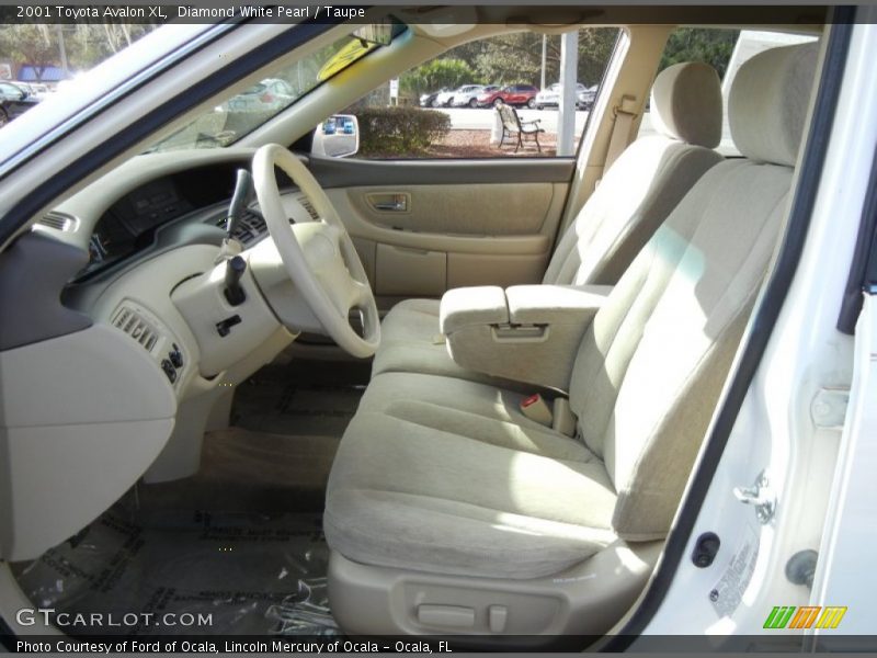 Front Seat of 2001 Avalon XL