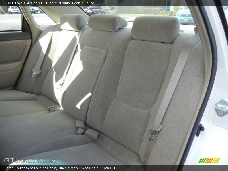 Diamond White Pearl / Taupe 2001 Toyota Avalon XL