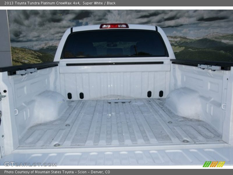 Super White / Black 2013 Toyota Tundra Platinum CrewMax 4x4