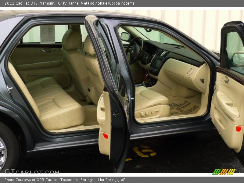 Gray Flannel Metallic / Shale/Cocoa Accents 2011 Cadillac DTS Premium