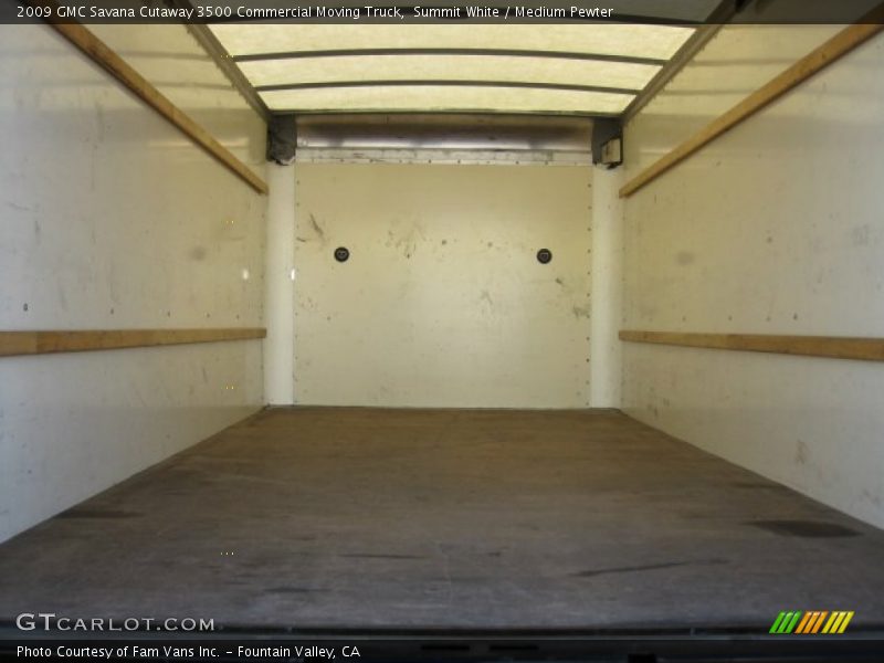 Summit White / Medium Pewter 2009 GMC Savana Cutaway 3500 Commercial Moving Truck