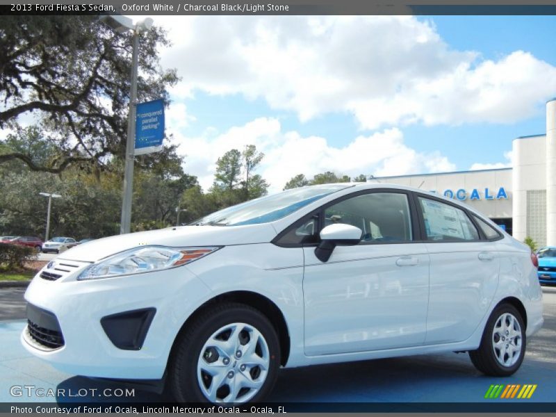 Oxford White / Charcoal Black/Light Stone 2013 Ford Fiesta S Sedan