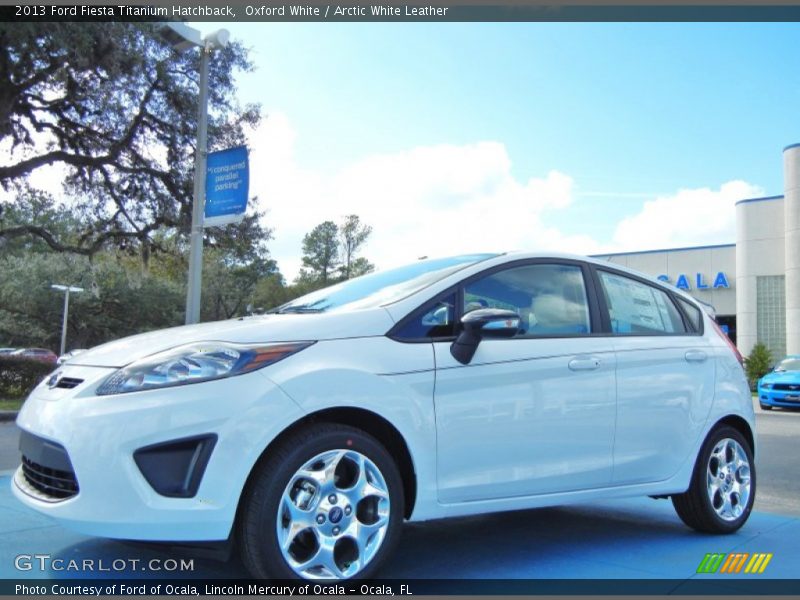 Oxford White / Arctic White Leather 2013 Ford Fiesta Titanium Hatchback