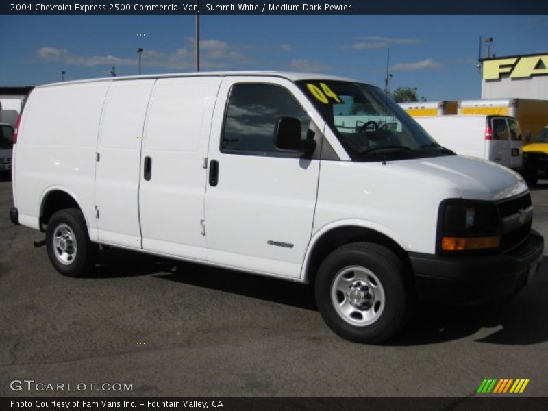 Summit White / Medium Dark Pewter 2004 Chevrolet Express 2500 Commercial Van