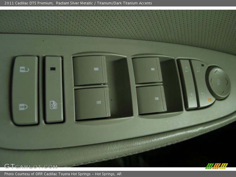 Radiant Silver Metallic / Titanium/Dark Titanium Accents 2011 Cadillac DTS Premium
