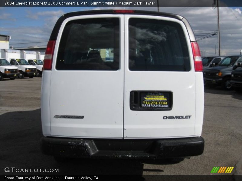 Summit White / Medium Dark Pewter 2004 Chevrolet Express 2500 Commercial Van