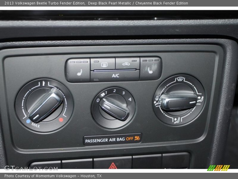 Controls of 2013 Beetle Turbo Fender Edition