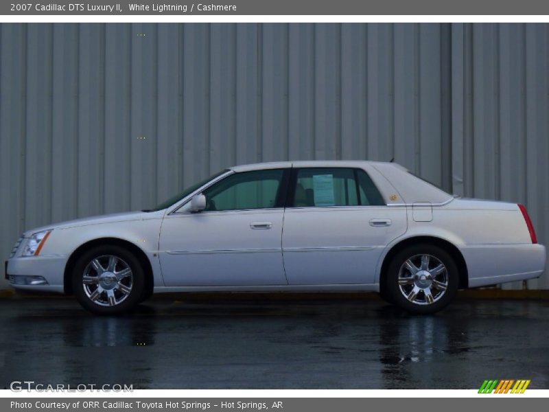 White Lightning / Cashmere 2007 Cadillac DTS Luxury II