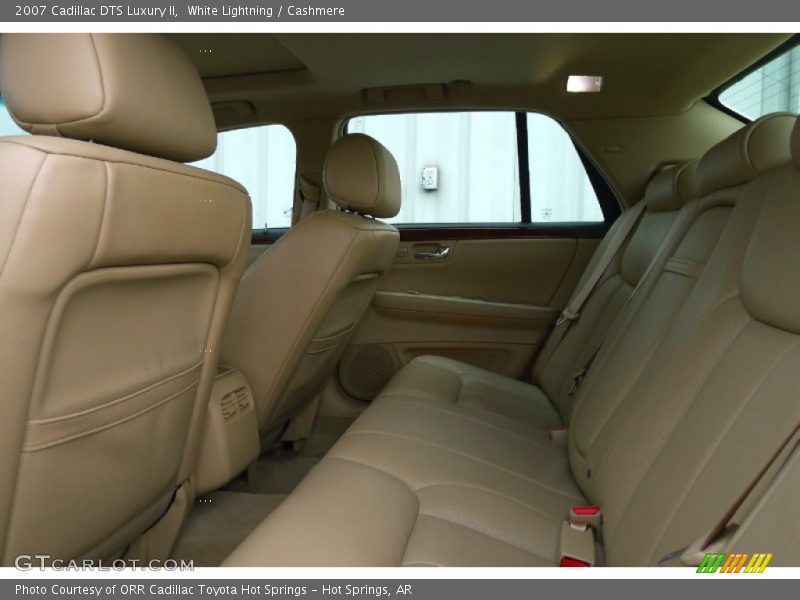 White Lightning / Cashmere 2007 Cadillac DTS Luxury II