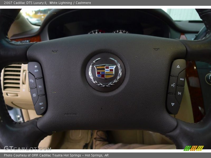 White Lightning / Cashmere 2007 Cadillac DTS Luxury II