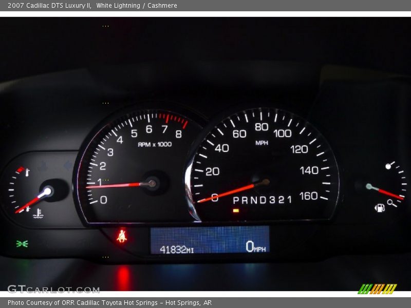 White Lightning / Cashmere 2007 Cadillac DTS Luxury II