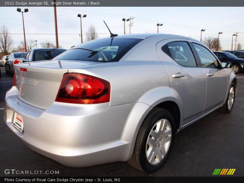 Bright Silver Metallic / Black 2012 Dodge Avenger SE