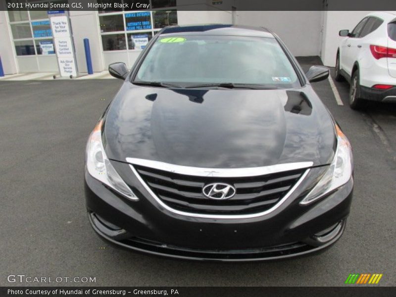 Midnight Black / Gray 2011 Hyundai Sonata GLS