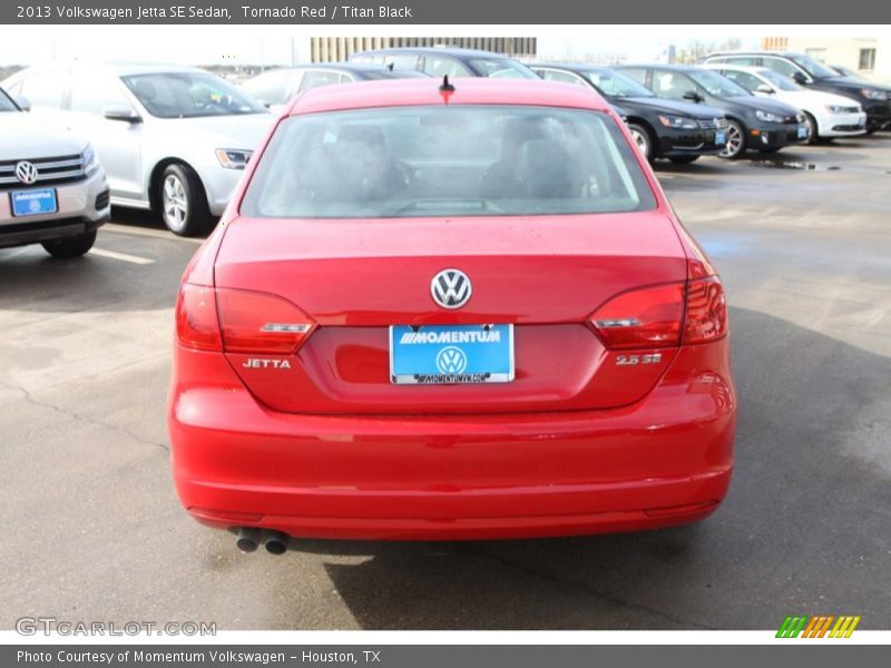 Tornado Red / Titan Black 2013 Volkswagen Jetta SE Sedan