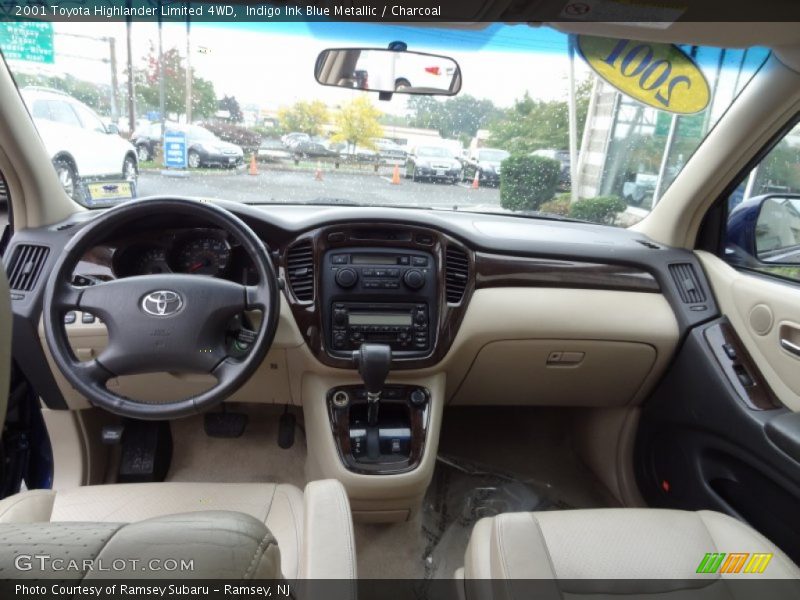 Indigo Ink Blue Metallic / Charcoal 2001 Toyota Highlander Limited 4WD