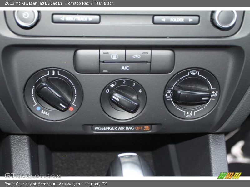 Tornado Red / Titan Black 2013 Volkswagen Jetta S Sedan