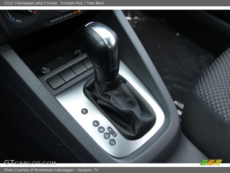 Tornado Red / Titan Black 2013 Volkswagen Jetta S Sedan