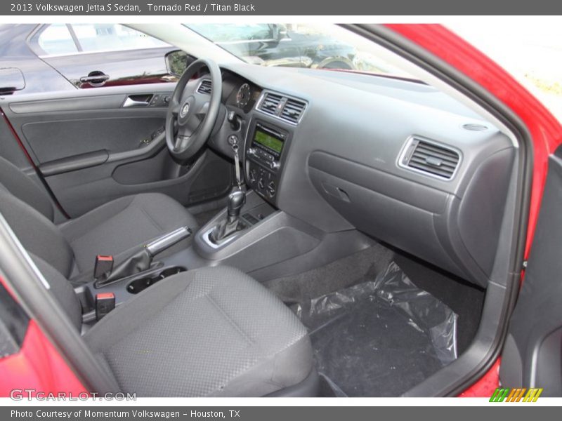 Tornado Red / Titan Black 2013 Volkswagen Jetta S Sedan