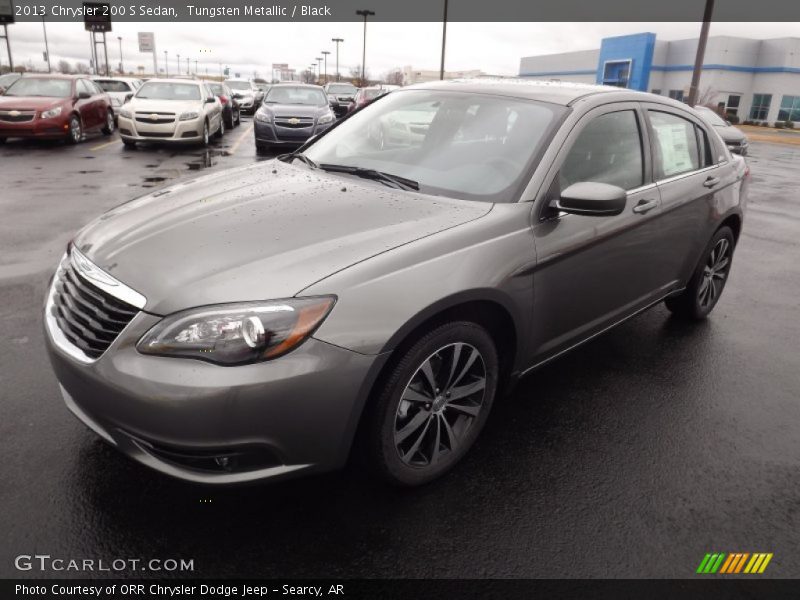 Tungsten Metallic / Black 2013 Chrysler 200 S Sedan